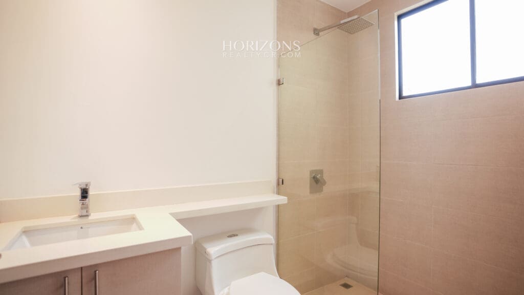 Casa M. GRANDE En Condominio la Estefana 227m2 Sabanilla Amplio Patio nja1233