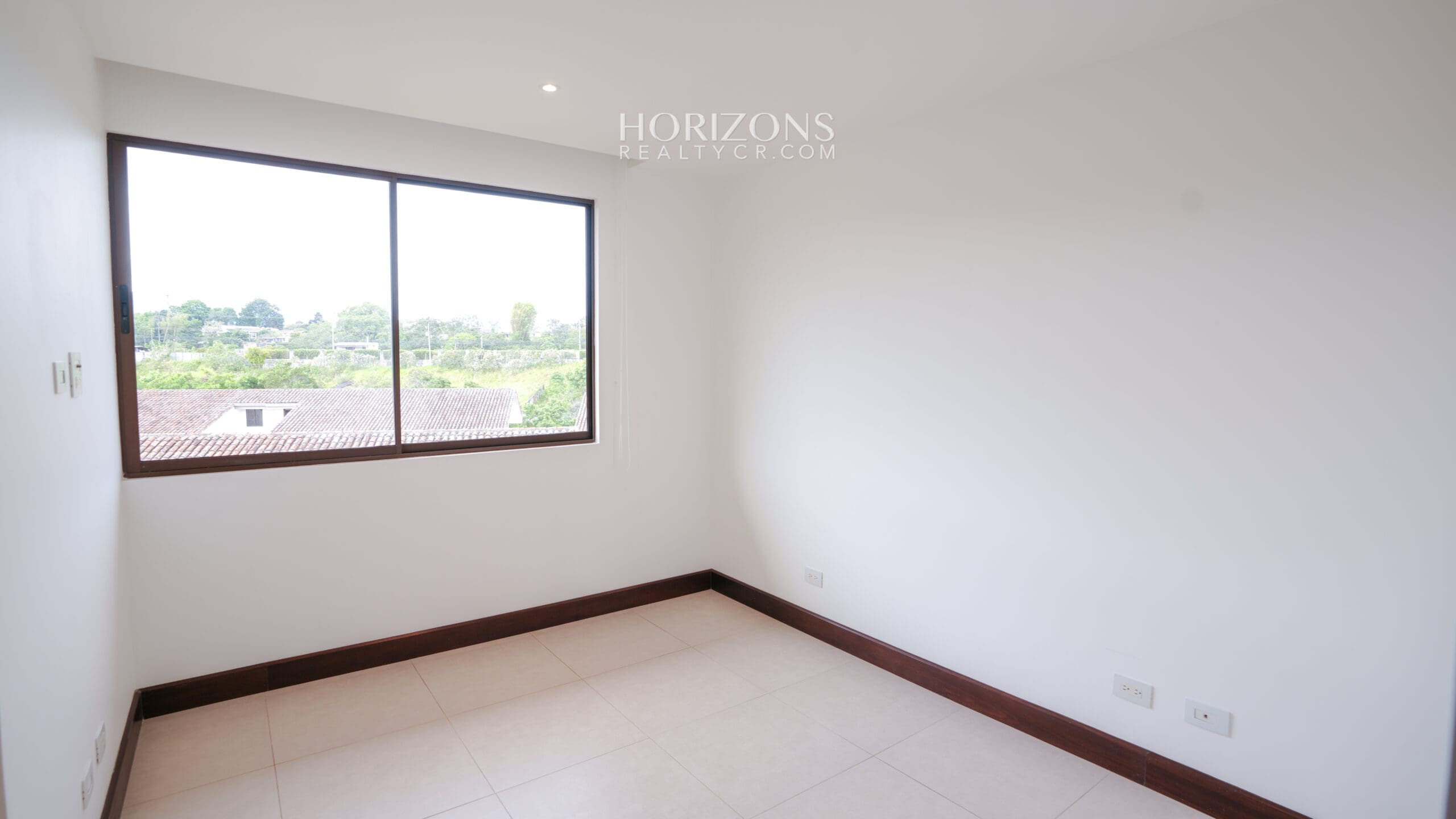 Casa M. GRANDE En Condominio la Estefana 227m2 Sabanilla Amplio Patio nja1233