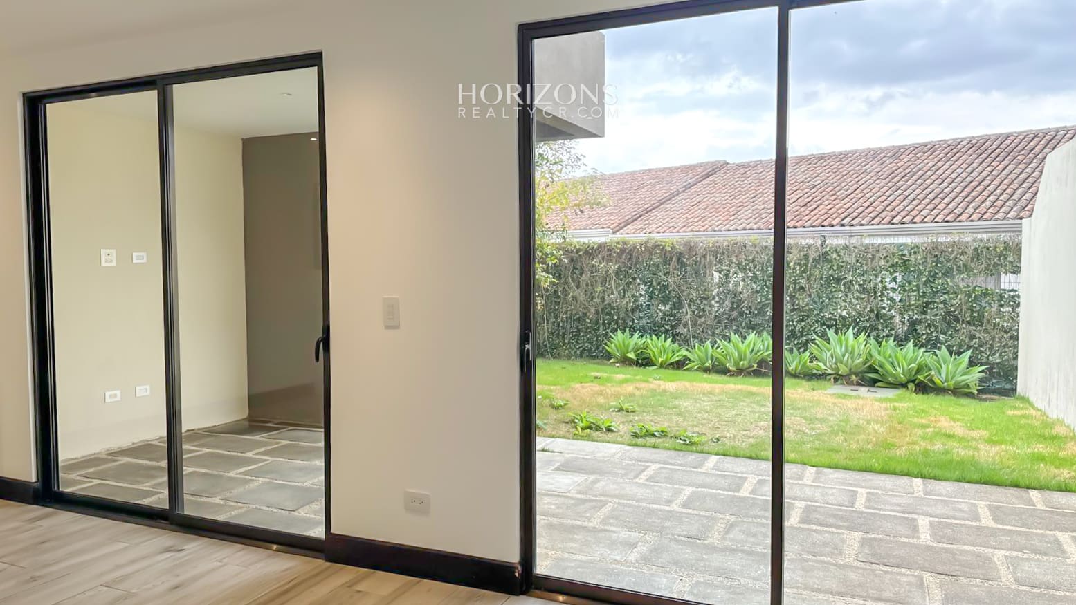 Casa M. GRANDE En Condominio la Estefana 227m2 Sabanilla Amplio Patio nja1233
