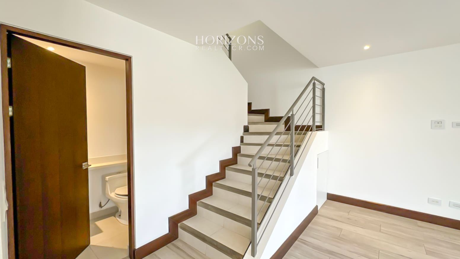 Casa M. GRANDE En Condominio la Estefana 227m2 Sabanilla Amplio Patio nja1233