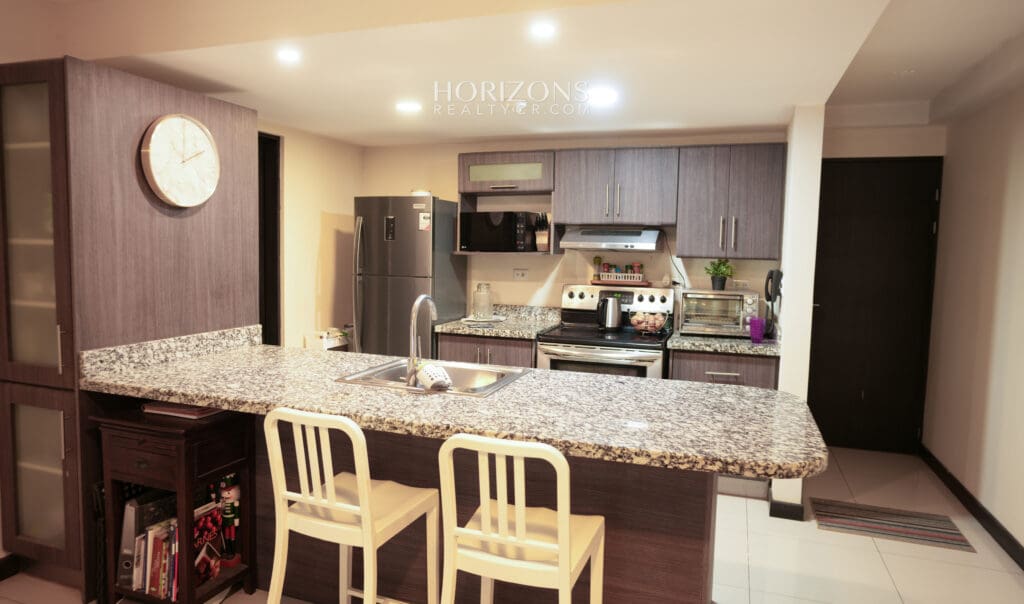 Apartamento en Primer Nivel Condominio la Floresta 1 Habitacion nja1234