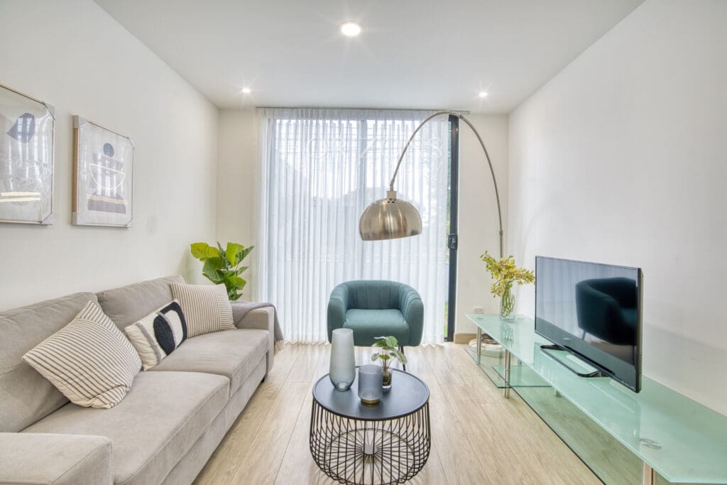Venta de Casa Moderna en Sabanilla Excelente Ubicación y Acabados Para Estrenar nja1240