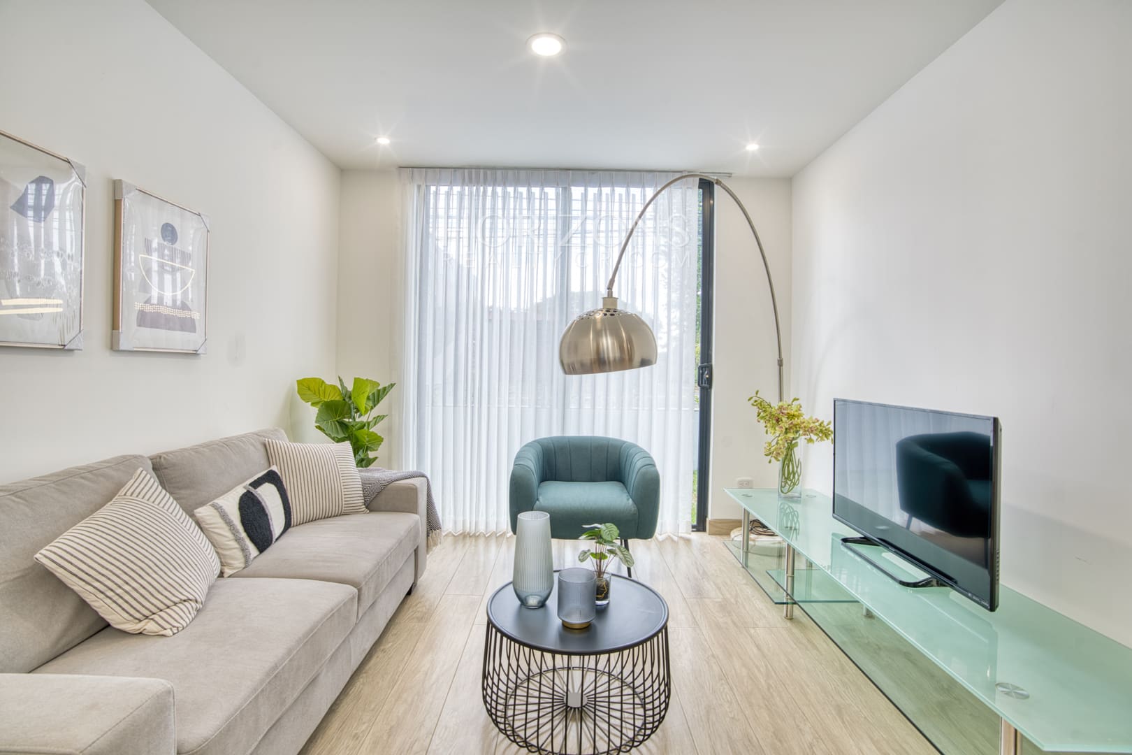 Venta de Casa Moderna en Sabanilla Excelente Ubicación y Acabados Para Estrenar nja1240