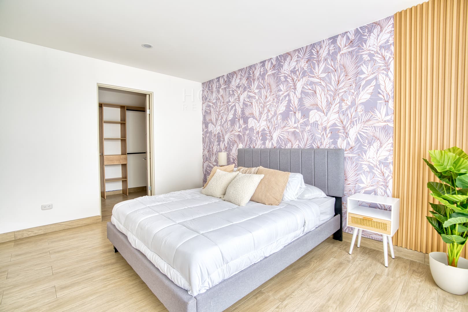 Venta de Casa Moderna en Sabanilla Excelente Ubicación y Acabados Para Estrenar nja1240