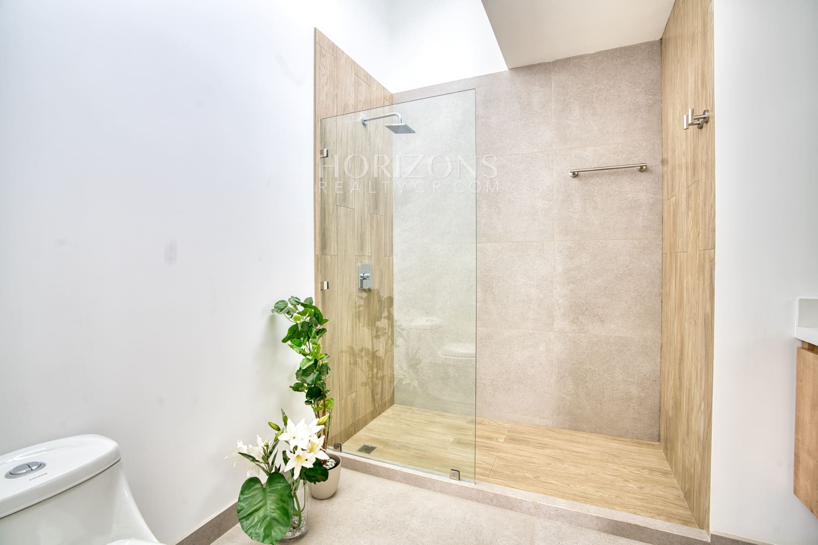 Venta de Casa Moderna en Sabanilla Excelente Ubicación y Acabados Para Estrenar nja1240