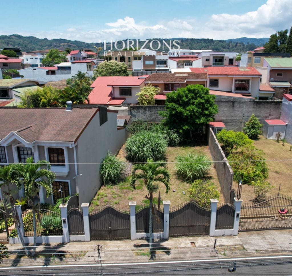 ¡Lote Plano En Venta! 306M2 En Curridabat Oportunidad Unica Nja1238