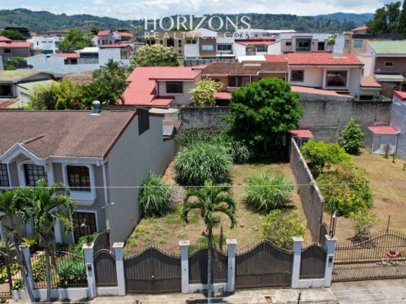 ¡Lote Plano En Venta! 306M2 En Curridabat Oportunidad Unica Nja1238