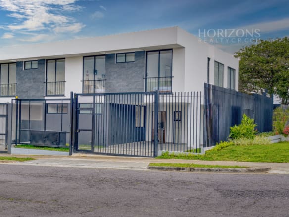 Venta De Casa Moderna En Sabanilla Excelente Ubicación Y Acabados Para Estrenar Nja1240
