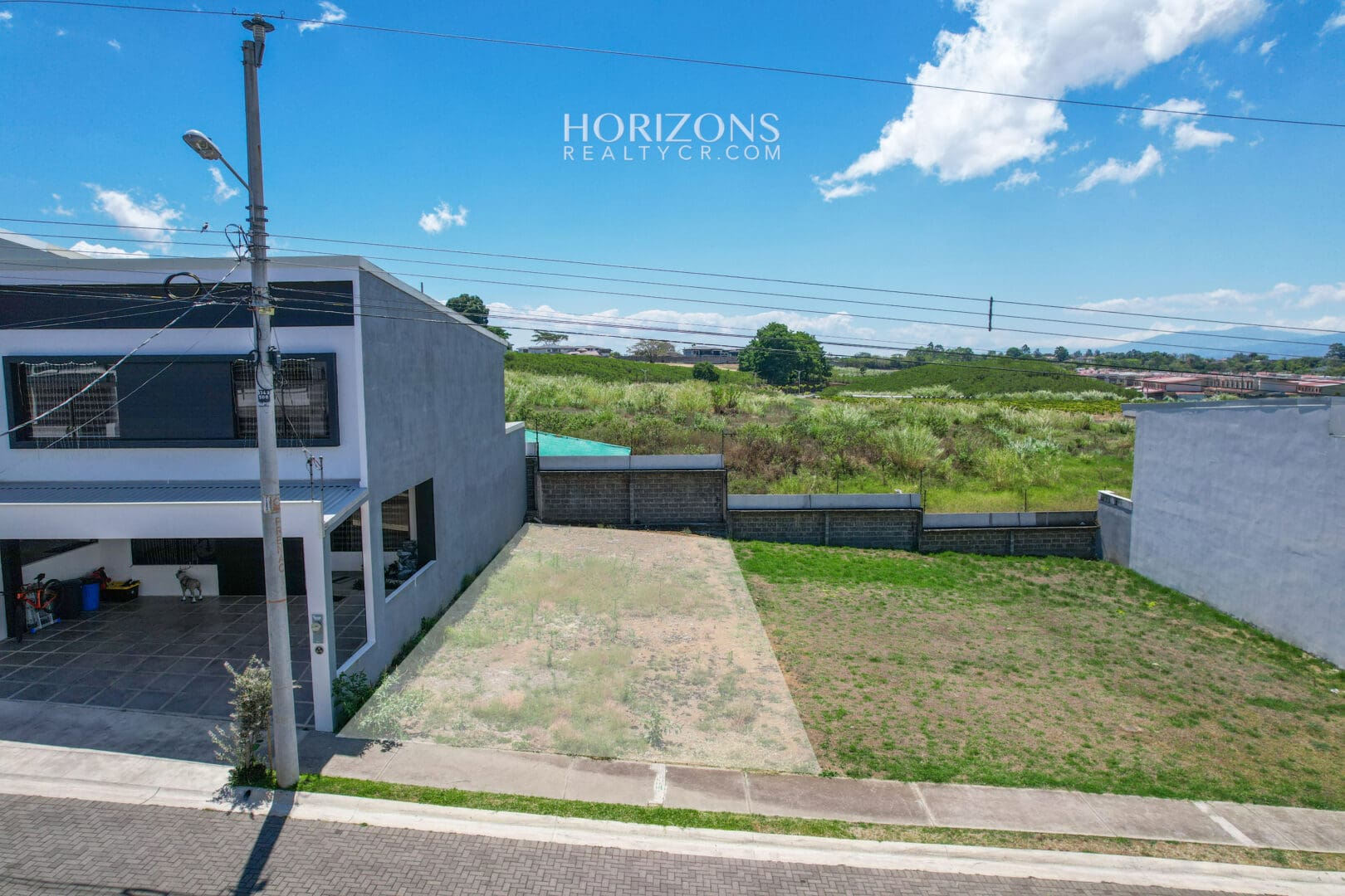 Se Vende Lote 166m2 en Condominio Terrralta nja1221