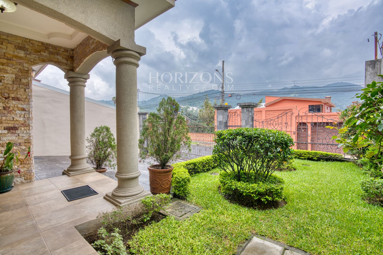 Casa con Acabados de Lujo en Residencial Sierras de La Union nja1243