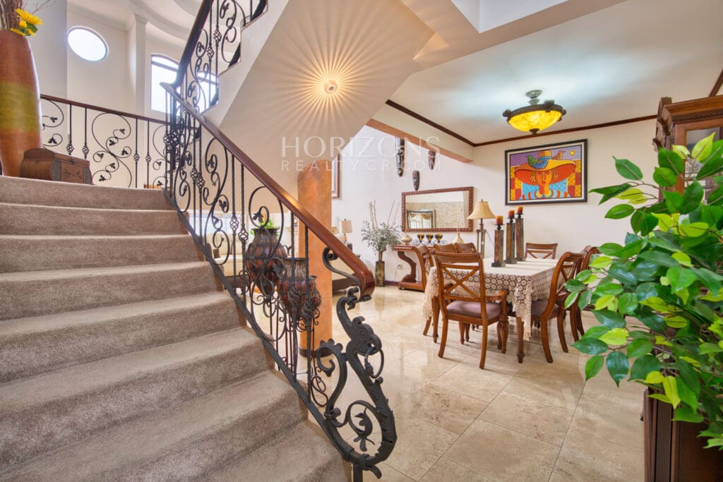 Casa con Acabados de Lujo en Residencial Sierras de La Union nja1243