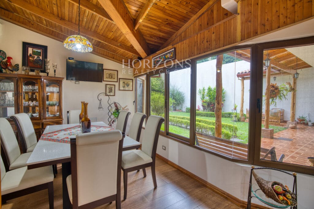 Casa con Acabados de Lujo en Residencial Sierras de La Union nja1243