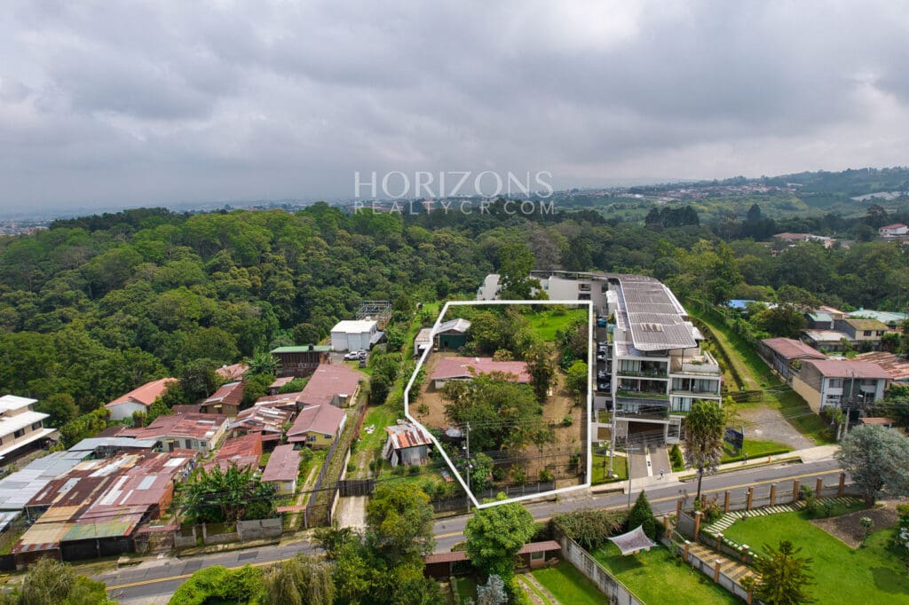 Propiedad de 3.166m2 uso de Suelo Mixto a 700m de Parque del Este Frente a Calle Principal Sabanilla / San Ramon Nja1244