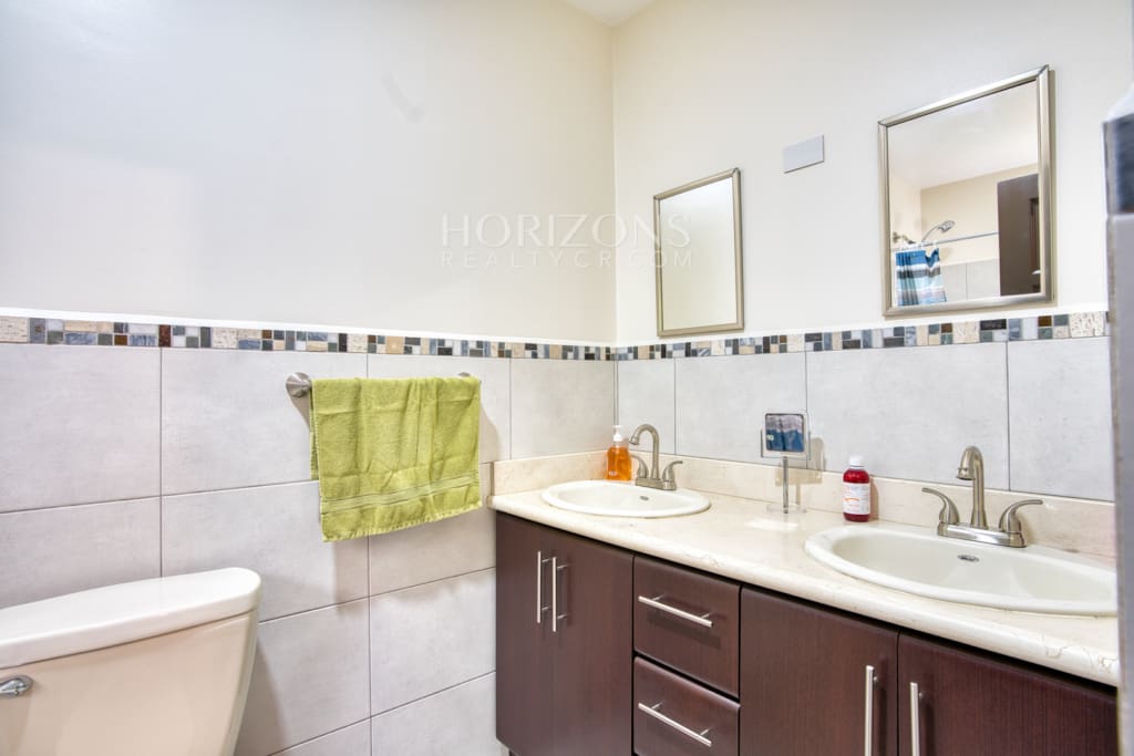 Se Vende Apartamento con Vista a la Reserva Condominio La Floresta 2 Habitaciones nja1246