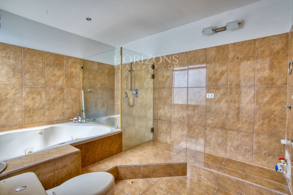 Se Vende Casa Contemporánea Residencial el Molino Cartago 5 Habitaciones Terrazas con Vistas nja1250