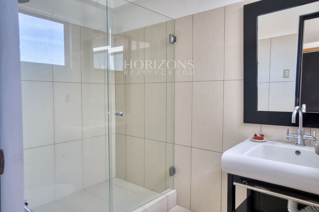 Se Vende Casa Contemporánea Residencial el Molino Cartago 5 Habitaciones Terrazas con Vistas nja1250