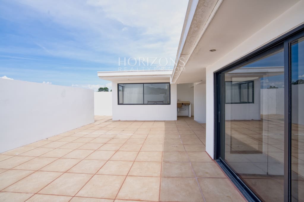 Se Vende Casa Contemporánea Residencial el Molino Cartago 5 Habitaciones Terrazas con Vistas nja1250