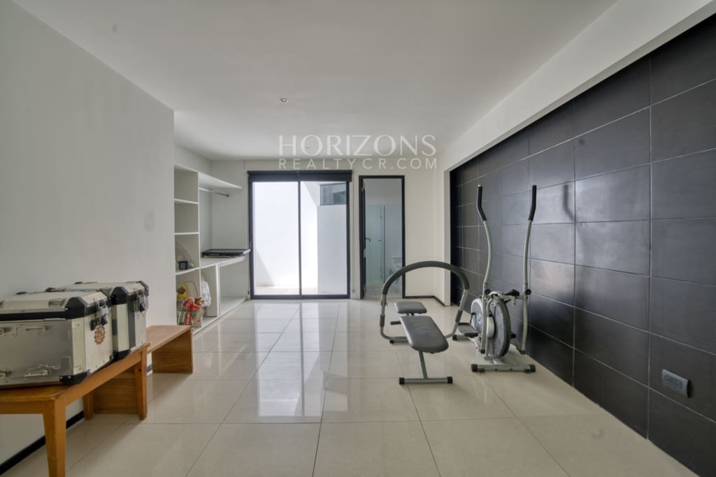 Se Vende Casa Contemporánea Residencial el Molino Cartago 5 Habitaciones Terrazas con Vistas nja1250