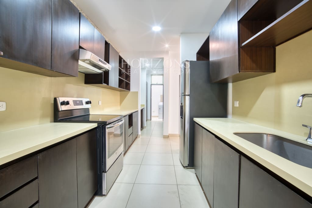 En Venta Cómoda Casa en Condominio Pinares Curridabat Vista a Reserva y Naturaleza nja1245