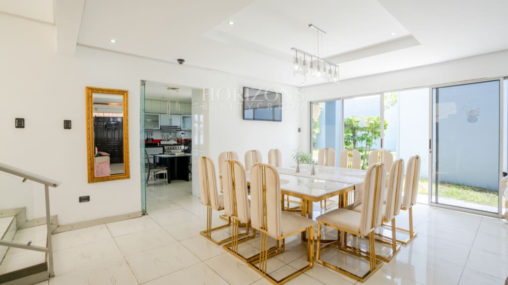 ¡Venta! Casa con Uso de Suelo Mixto en San Jose Barrio Naciones Unidas / 6 habitaciones + Patio nja1256