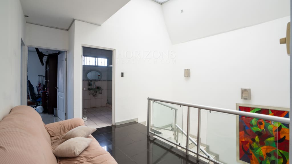 ¡Venta! Casa con Uso de Suelo Mixto en San Jose Barrio Naciones Unidas / 6 habitaciones + Patio nja1256