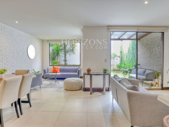 Casa En Venta Condominio La Estefana Sabanilla Con Exclusivas Amenidades Nja1260