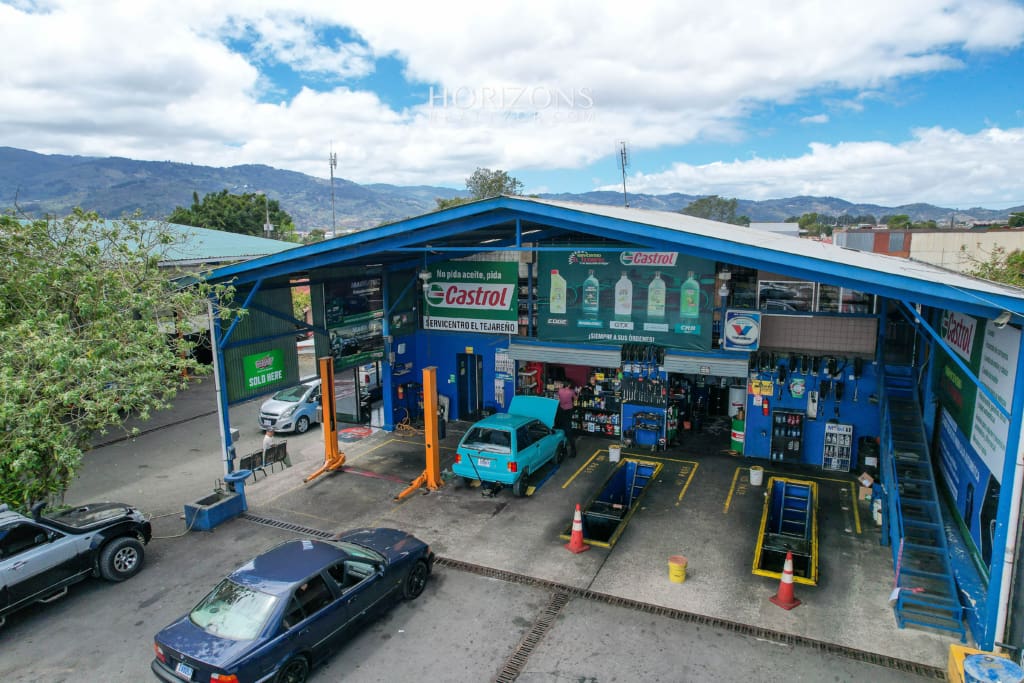 Se Vende Lubricentro En Tejar del Guarco Cartago Capacidad Para Atender 30 Vehículos njc03