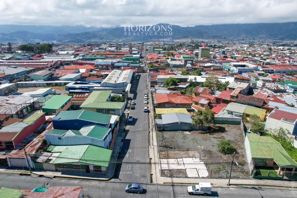 Venta de Lote Esquinero en Cartago Centro 779m² Plano Con  Uso Suelo Mixto njc05