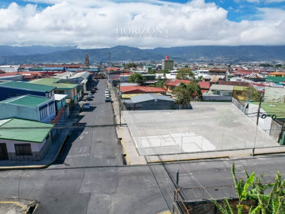 Venta De Lote Esquinero En Cartago Centro 779M² Plano Con  Uso Suelo Mixto Njc05