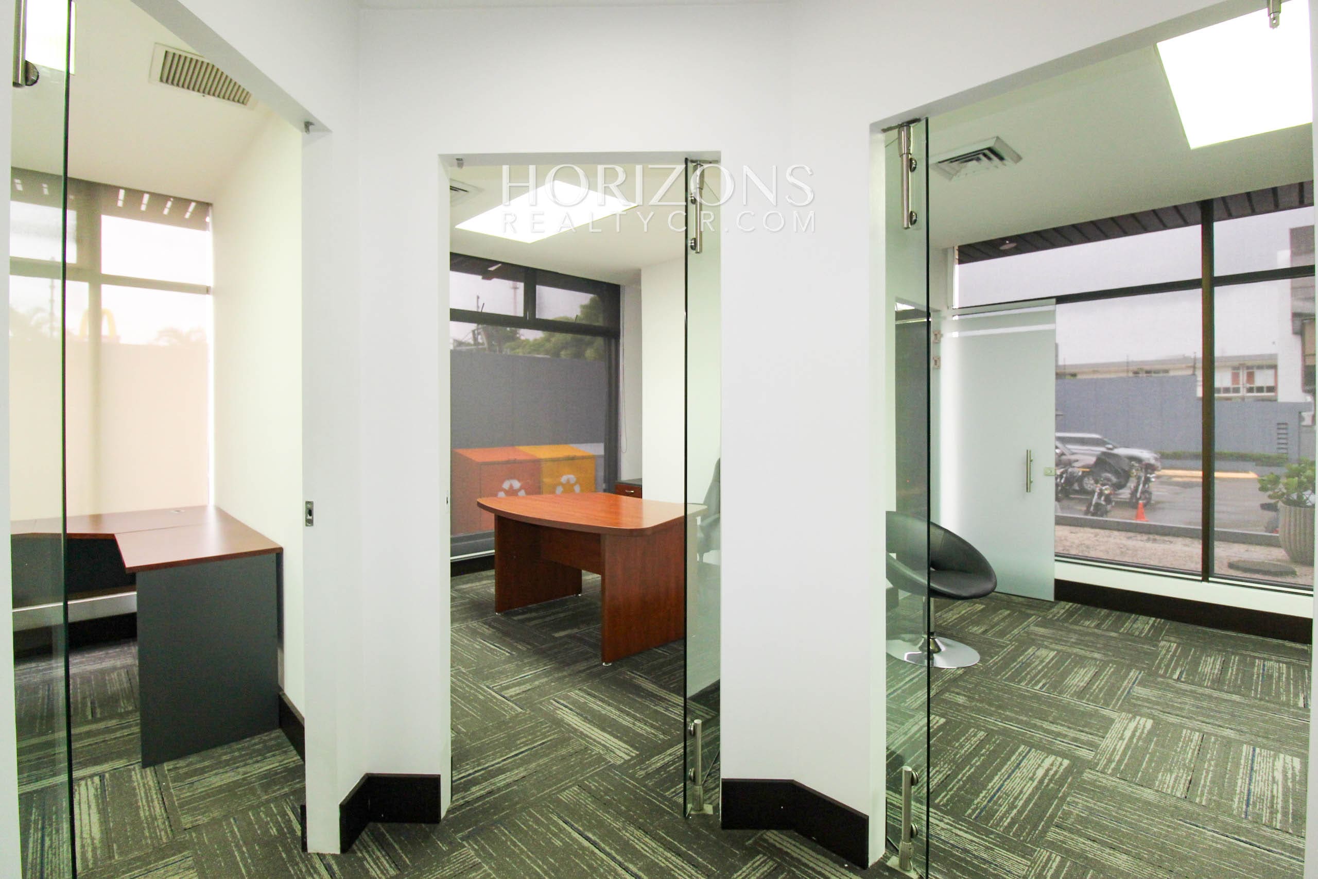 Se Alquila Oficina en San Pedro Ofiplaza del Este 154m²