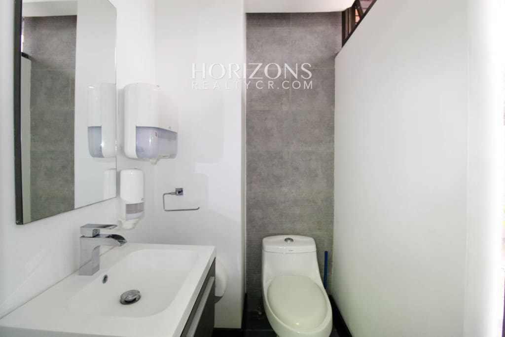 Se Alquila Oficina en San Pedro Ofiplaza del Este 154m²