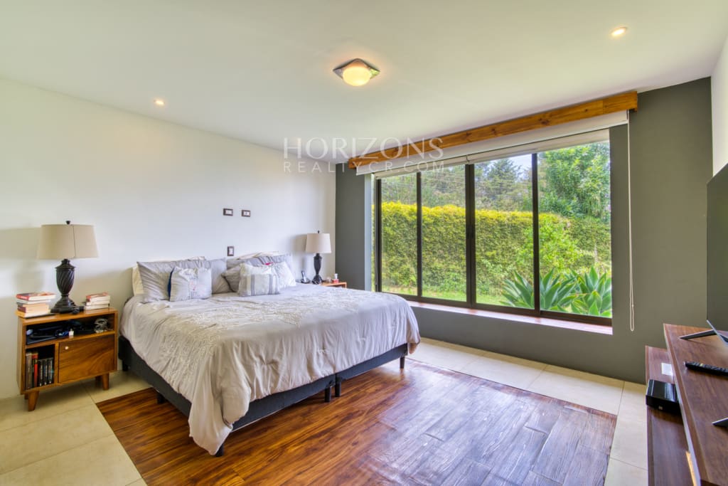 Se Vende Moderna Casa en Antolina Cartago Hermosas Vistas y Clima Fresco njc08