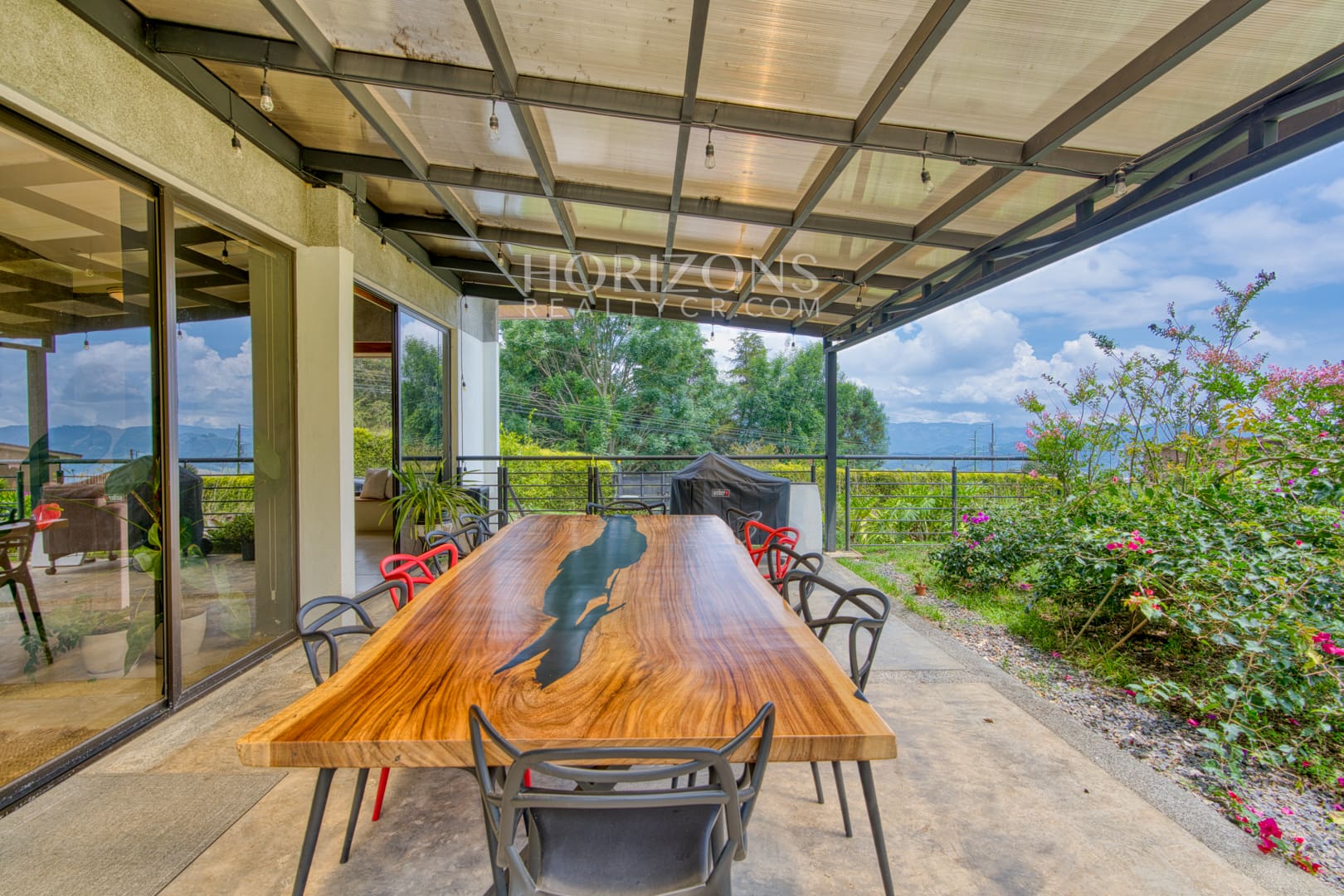 Se Vende Moderna Casa en Antolina Cartago Hermosas Vistas y Clima Fresco njc08