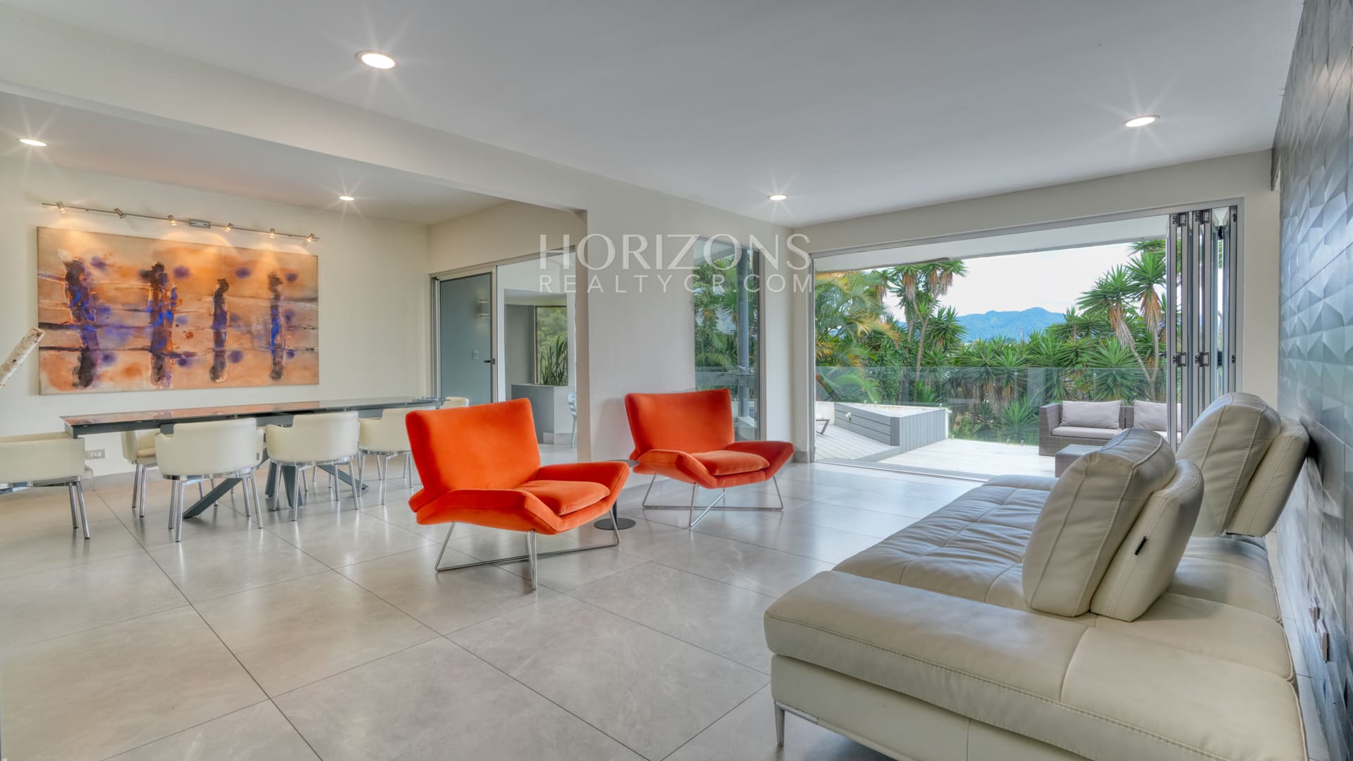 Moderna Casa en Venta Mata de Plátano a 12 Minutos de Rotonda Bandera 4 Habitaciones en Primer Nivel nja1274