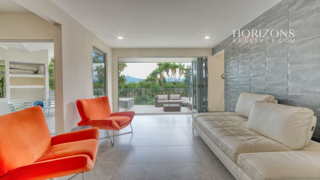 Moderna Casa en Venta Mata de Plátano a 12 Minutos de Rotonda Bandera 4 Habitaciones en Primer Nivel nja1274