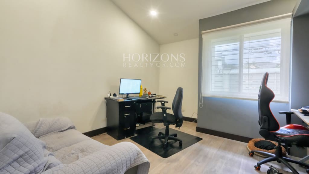 Moderna Casa en Venta Mata de Plátano a 12 Minutos de Rotonda Bandera 4 Habitaciones en Primer Nivel nja1274