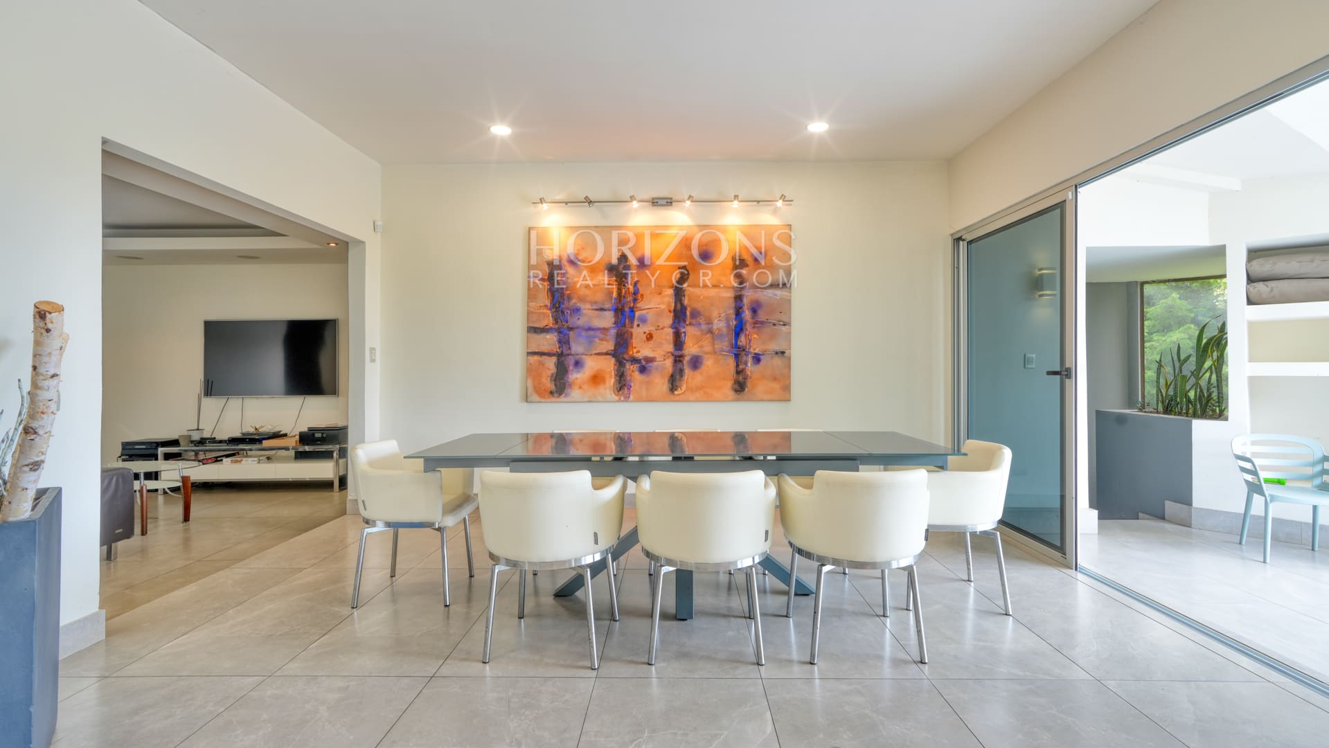 Moderna Casa en Venta Mata de Plátano a 12 Minutos de Rotonda Bandera 4 Habitaciones en Primer Nivel nja1274