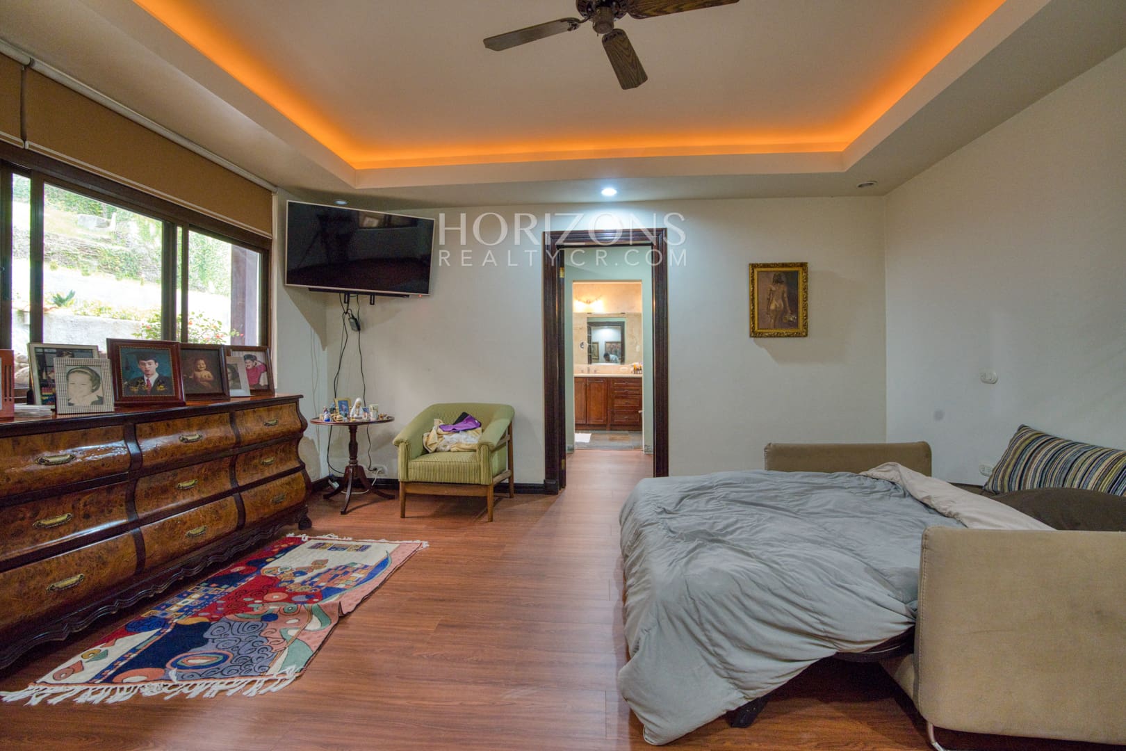 Casa de una planta en Pinares con 1200 m² y apartamento independiente en Venta nja1276