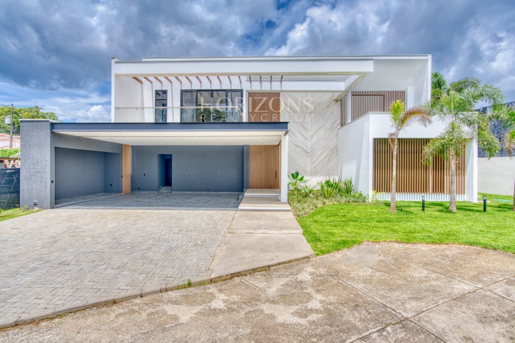 House of Light Casa de Lujo en Venta en Escazú con Piscina Privada y 4 Habitaciones Para Estrenar nja1248