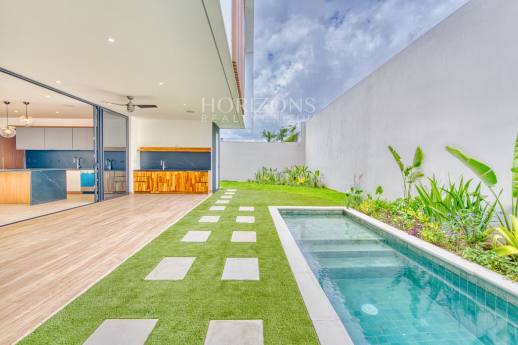 House of Light Casa de Lujo en Venta en Escazú con Piscina Privada y 4 Habitaciones Para Estrenar nja1248