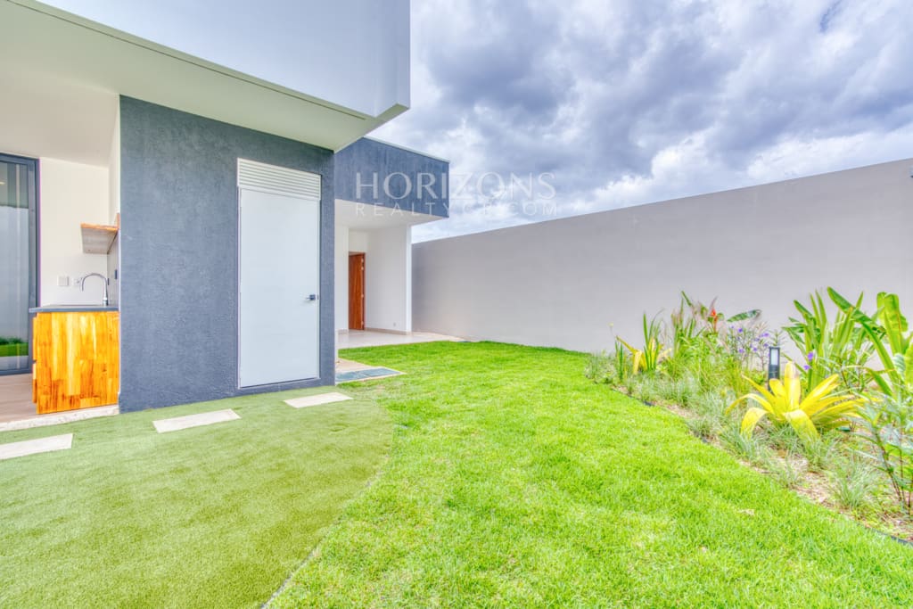 House of Light Casa de Lujo en Venta en Escazú con Piscina Privada y 4 Habitaciones Para Estrenar nja1248