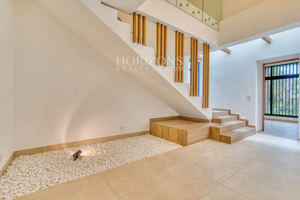 House of Light Casa de Lujo en Venta en Escazú con Piscina Privada y 4 Habitaciones Para Estrenar nja1248
