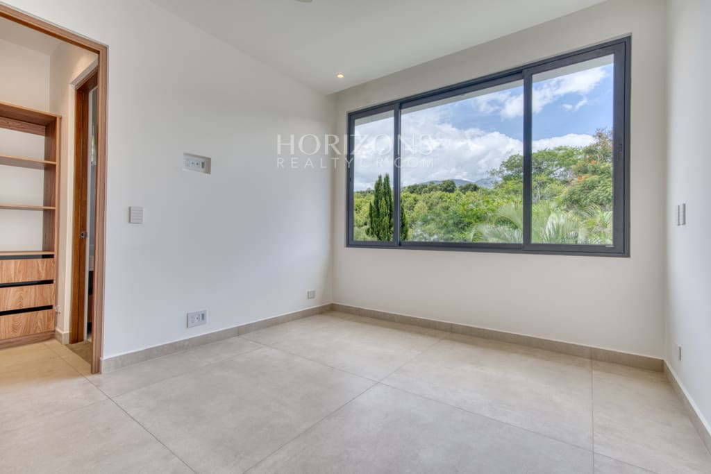 House of Light Casa de Lujo en Venta en Escazú con Piscina Privada y 4 Habitaciones Para Estrenar nja1248