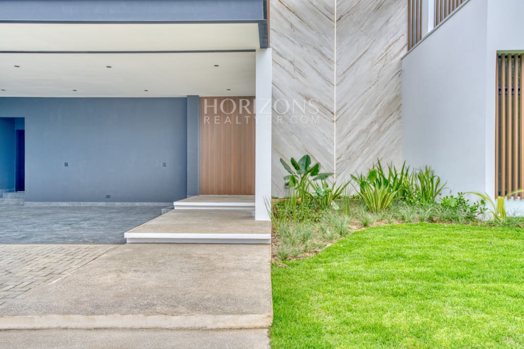 House of Light Casa de Lujo en Venta en Escazú con Piscina Privada y 4 Habitaciones Para Estrenar nja1248