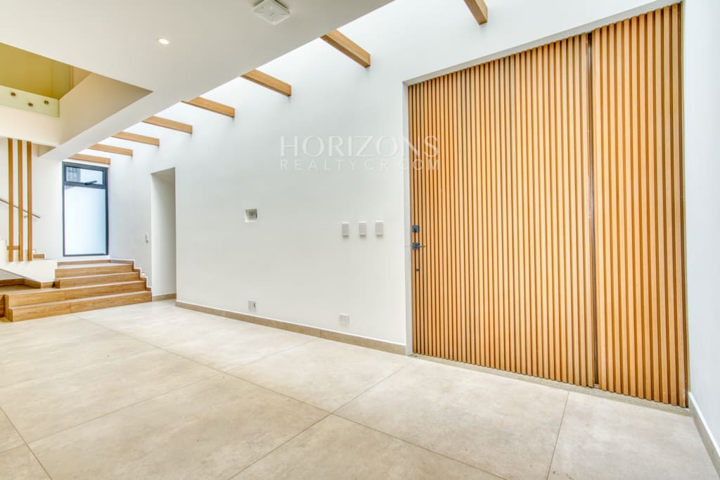 House of Light Casa de Lujo en Venta en Escazú con Piscina Privada y 4 Habitaciones Para Estrenar nja1248
