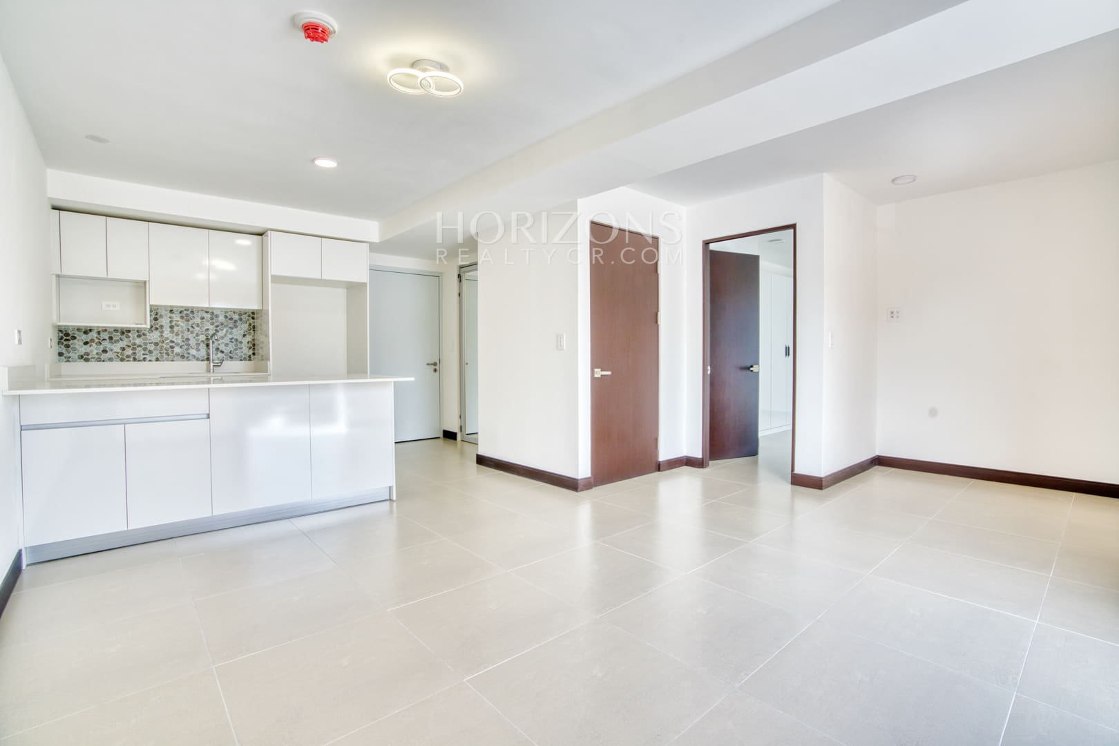 Se Vende Apartamento en Condominio Khaya, Curridabat 1 Habitación Ideal para Inversión NJA1275