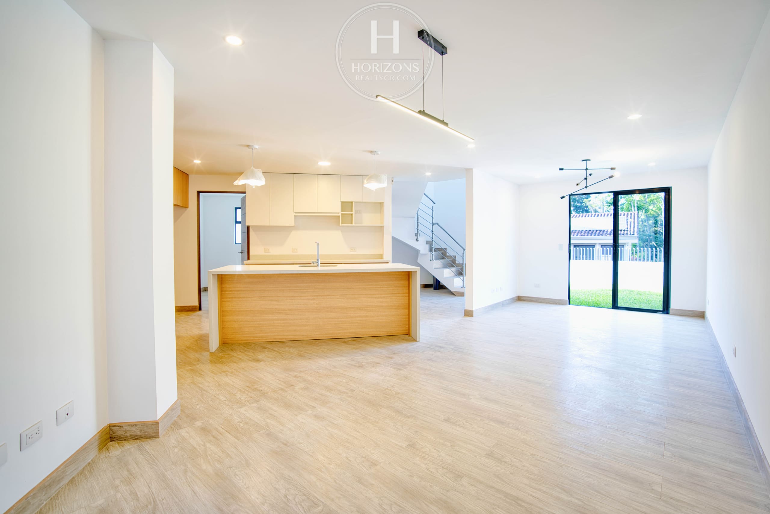 ¡Casa Para Estrenar en Residencial Altamonte! Arquitectura Contemporánea Granadilla Curridabat nja1267
