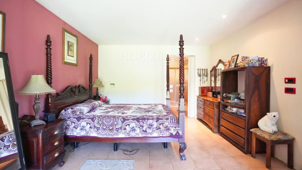 Se Vende Casa con Amplio Jardin en Residencial Sierras de La Union Vista a las Montañas nja1281