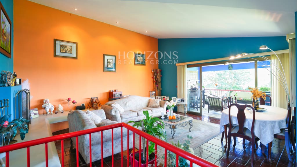 Se Vende Casa con Amplio Jardin en Residencial Sierras de La Union Vista a las Montañas nja1281