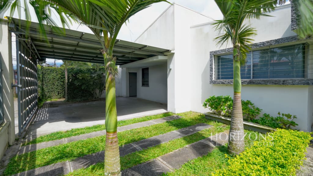 Moderna Casa en Venta Mata de Plátano a 12 Minutos de Rotonda Bandera 4 Habitaciones en Primer Nivel nja1274